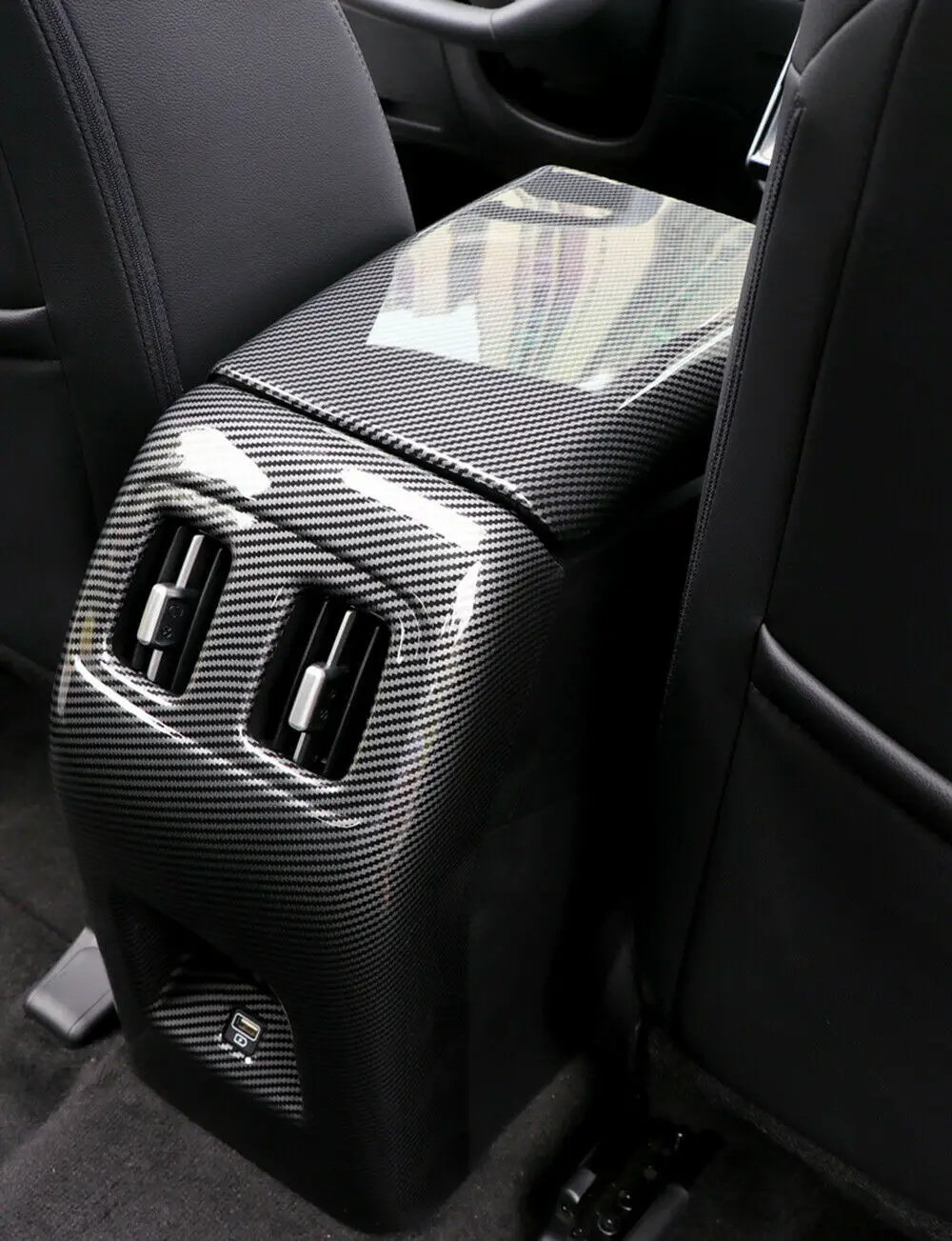 

Carbon Fiber Look Rear Air Vent Outlet Cover for Hyundai Tucson NX4 2022-2023