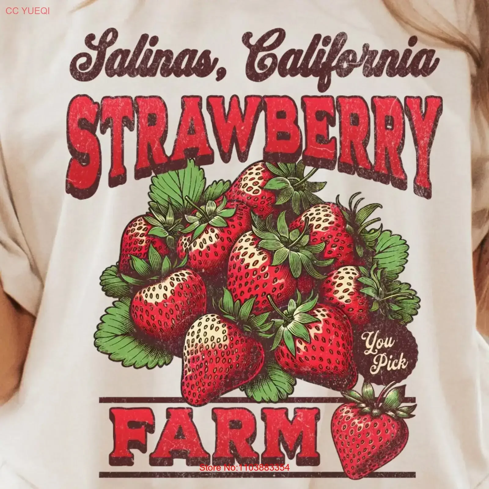 Фото Футболка California Cute Strawberry Farmers MarkeT Salinas Summertime for Her Summer Cottagecore, винтажная стираная графика №1