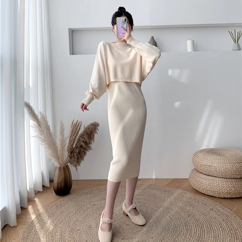 

Женское трикотажное платье-майка с V-образным вырезом