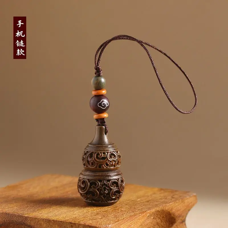 

Деревянный сандал из тыквы