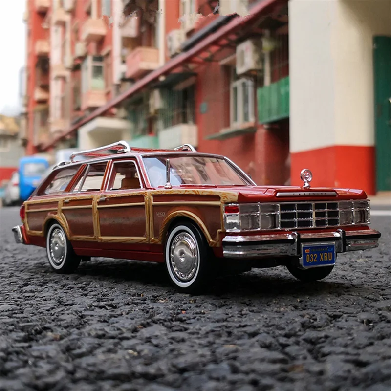

Classic Car Model Lebaron Alloy Metal Rural Touring Car Model Diecast Simulation Retro Car Model Collection Childrens Toys Gifts