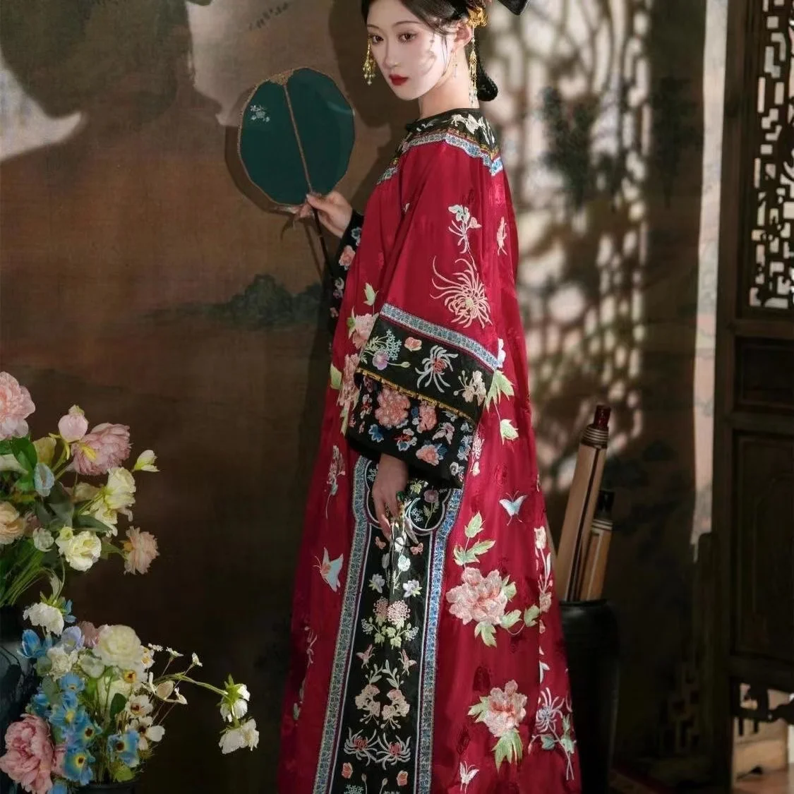 Женский костюм в классическом дворцовом стиле с принтом династии Цин