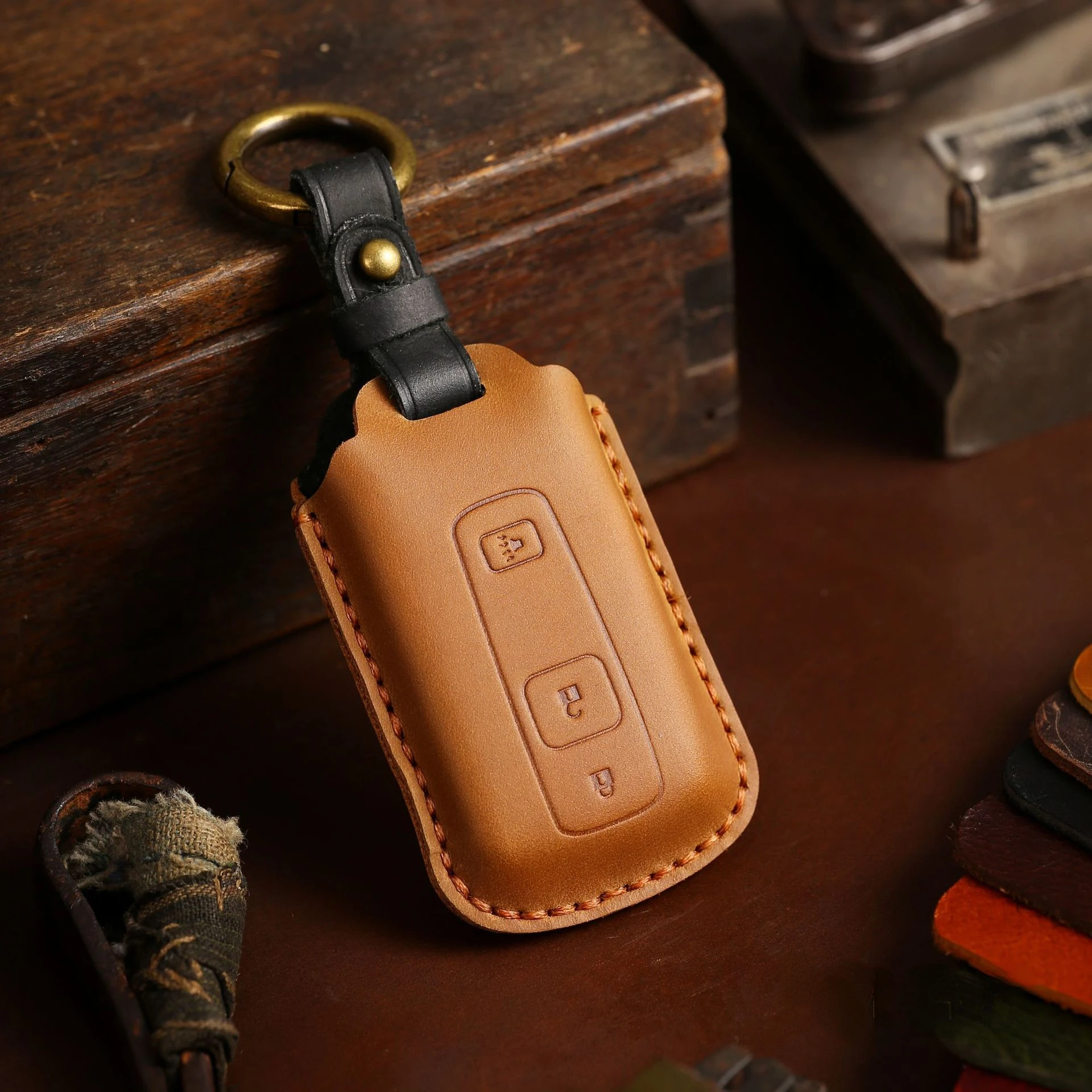 

Leather Car Key Case Cover Keyring Holder for Toyota Prius 20 RAV4 Camry 70 CHR C-HR Corolla 2018 2019 2020