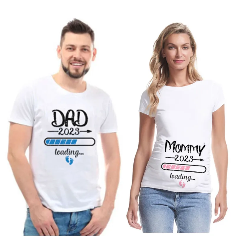 

2023 New Cute Dad +Mom+ Baby Printed Couple Maternity T-Shirt Pregnancy Announcement Shirt Couple Pregnant Tshirt Clothes