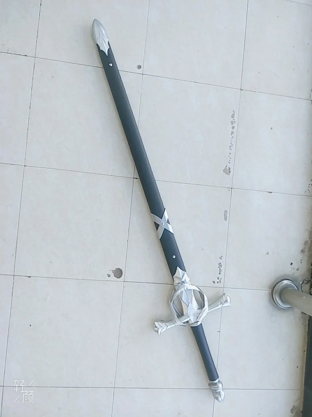 [Забавный] 115 см косплей Fate Stay Night Saber Артур Пендрагон черный белый цвет Excalibur меч