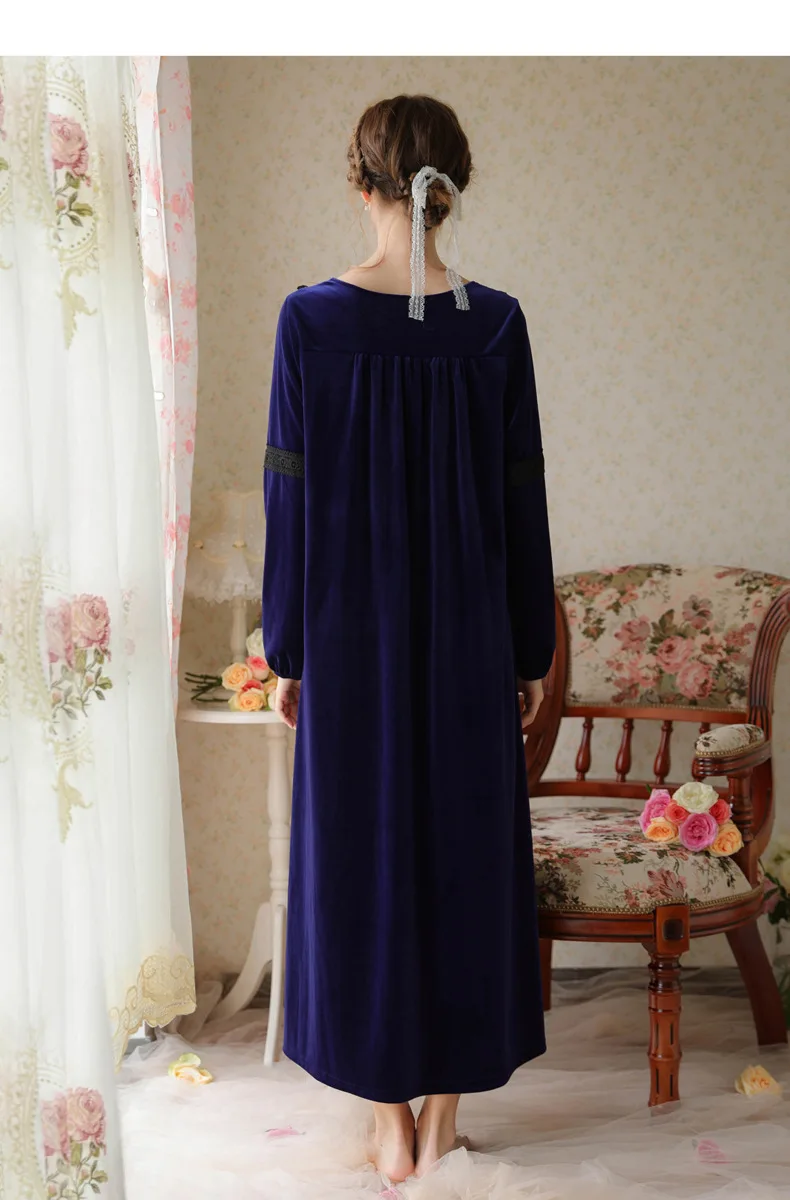 Lace round neck long sleeved plush nightdress women's winter long skirt warm golden velvet nightgown loose oversize home clothes
