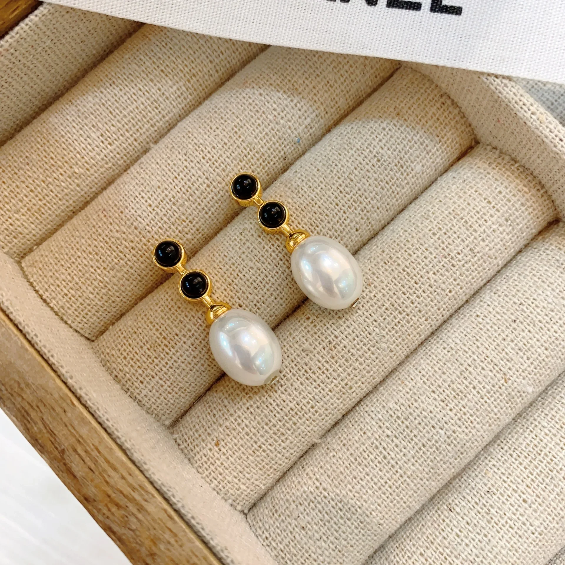 Элегантные и благородные серьги-подвески с жемчугом кисточками геометрические