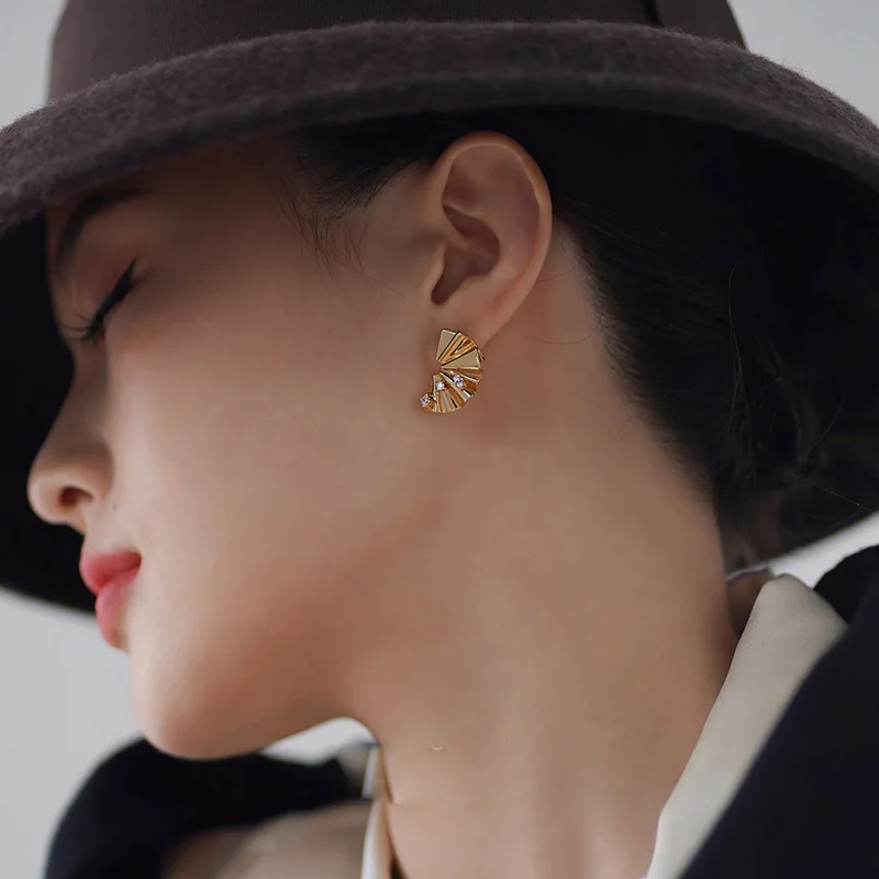

DEAR-LIFE The Folding Fan" original design earrings vintage premium light luxury sterling silver earrings earrings jewelry