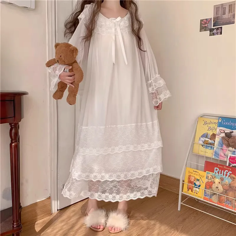 Женская винтажная ночная рубашка в викторианском стиле