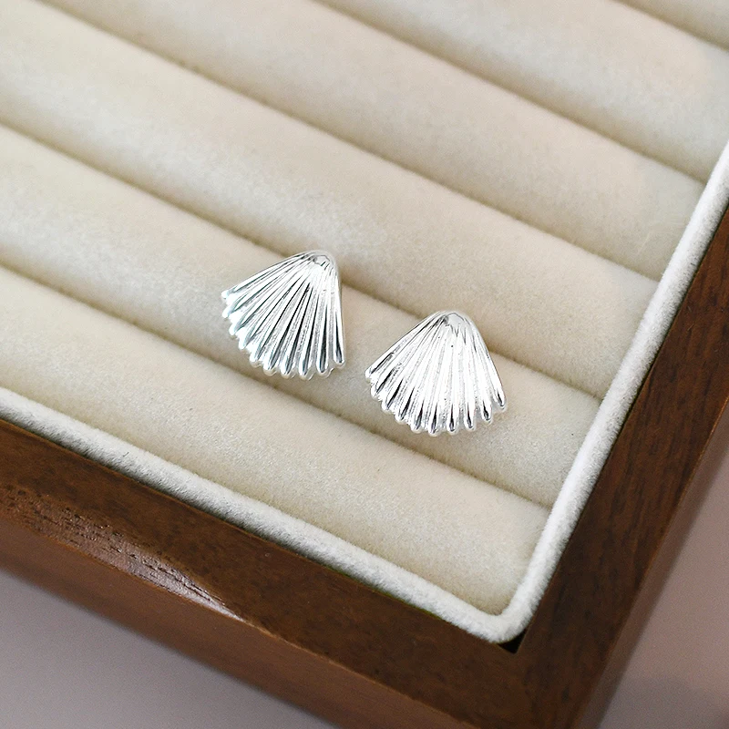 Женские серьги-ракушки из серебра 925 пробы