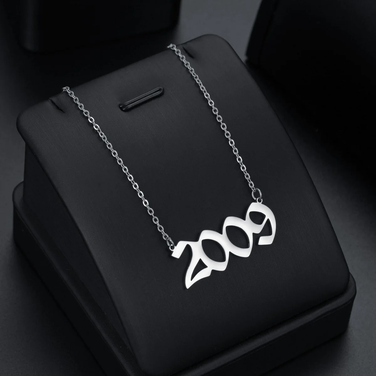 ERQI Personalize Year Number Necklaces for Women Birth Special Date 1995 1997 1998 2000 2010 Birthday Gift From 1991 to 2022 images - 6