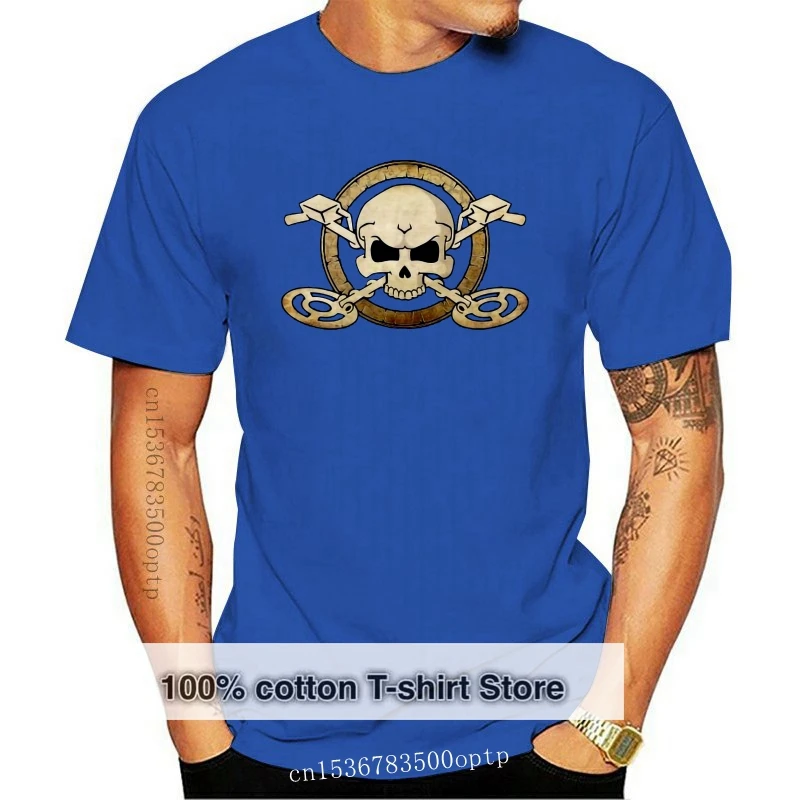 

Men detectorist skull crossbones t-shirt Metal detector short sleeve tee shirt Treasure hunter 2 sided cotton badge shirt