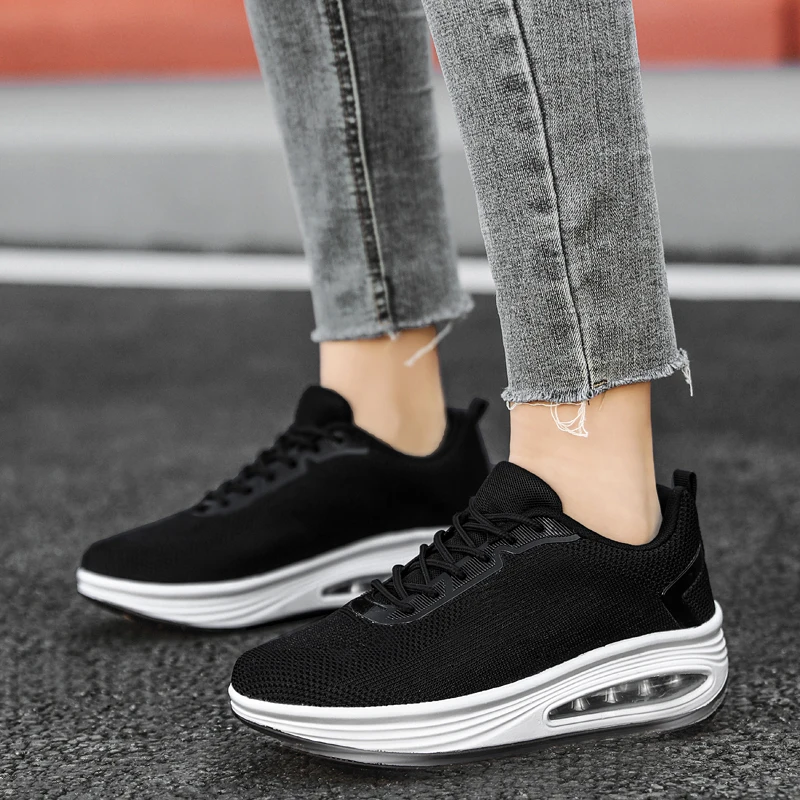 

2022 Spring New Mesh Breathable Sports Casual Shoes Fashion Versatile Thick Sole Shake Shoes Fashion Women's Shoes