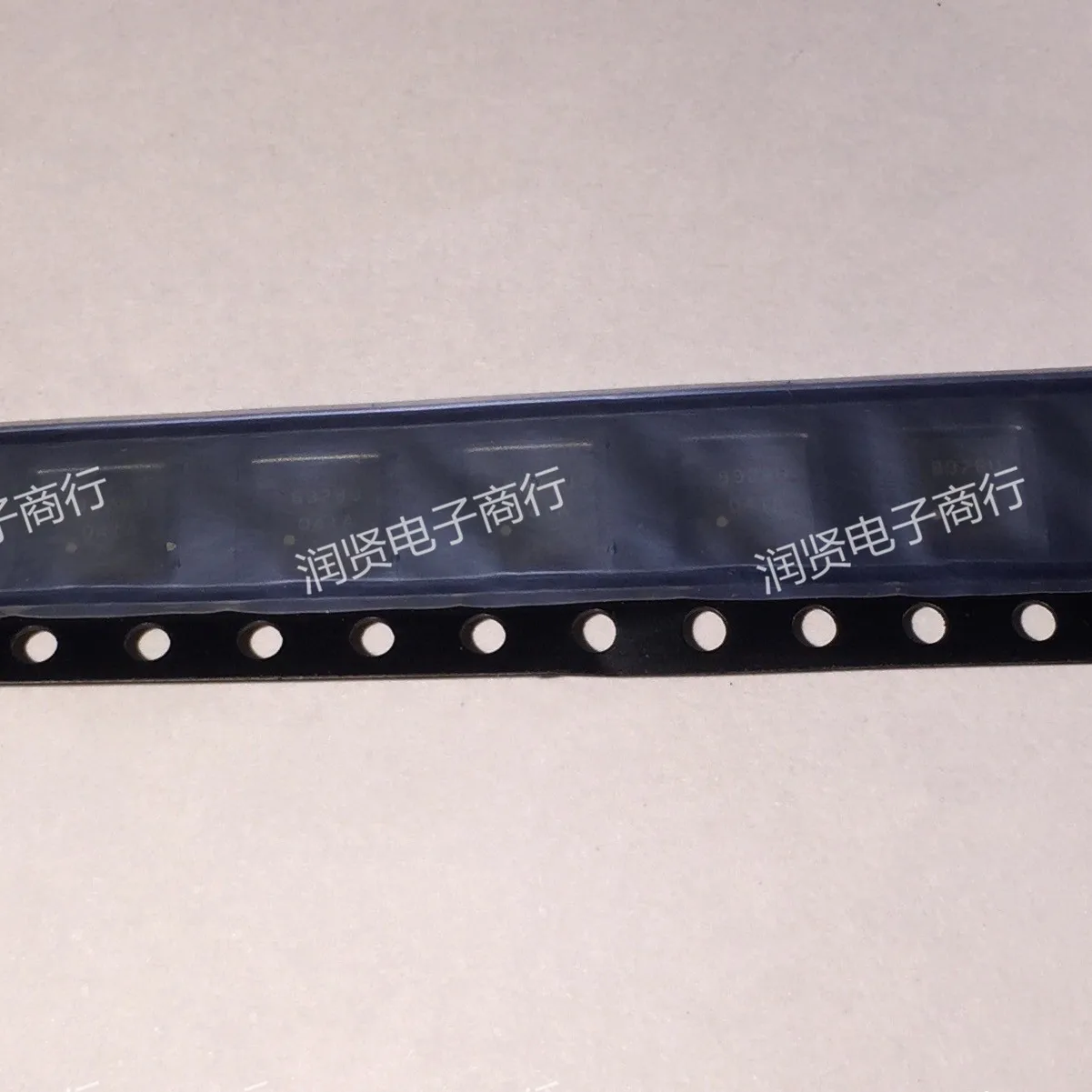 1PCS AK8928U-L AK8928U QFN Brand new original IC chip