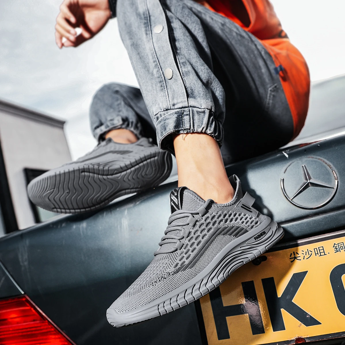 SALUDAS Men Sports Shoes Comfor Breathable Flying Knit Running Shoes Casual Sneakers Jogging Walking Tennis Shoes for Men