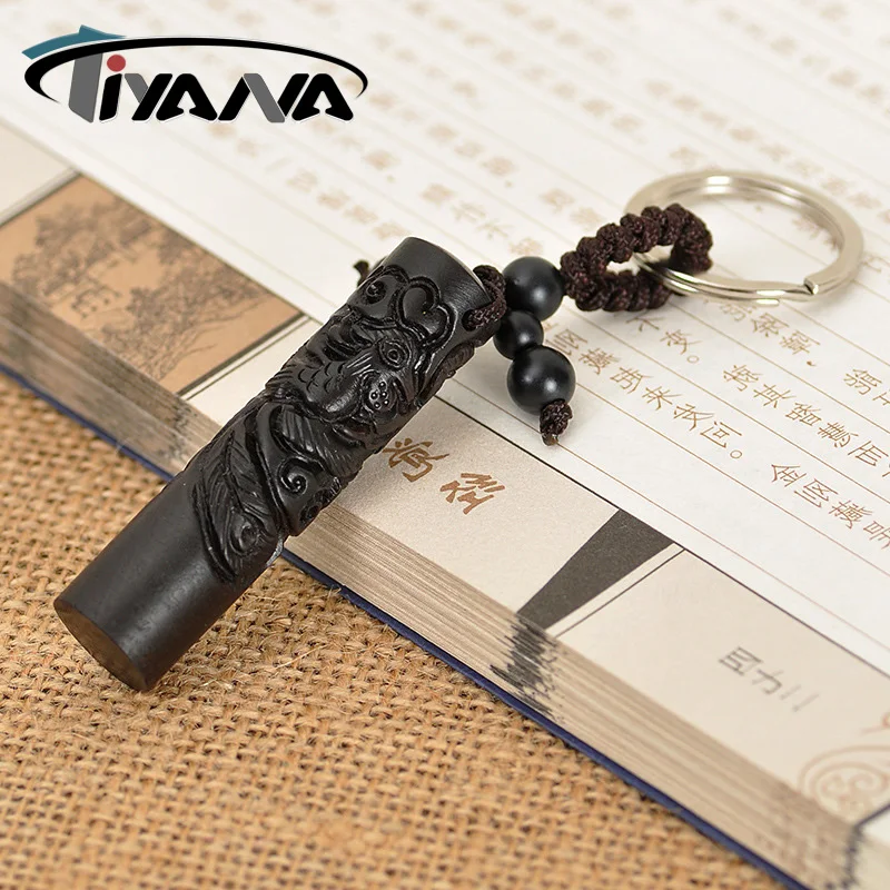 

Tiyana Wood Carved Shaped Keychain Home Decor Lucky Key Ring Car Interior Phoenix Design Birthday Gift adornos