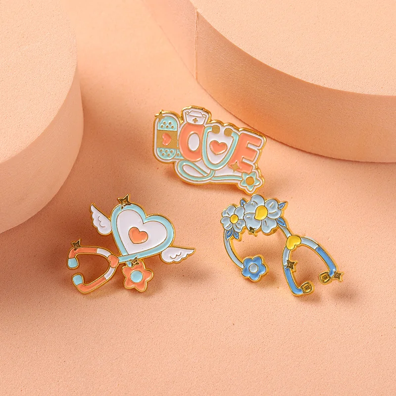 

Cartoon Love Stethoscope Shape Pins Medical Pins Accessories Clothing Backpack Alloy Brooch Enamel Lapel Pins Badge Wholesale