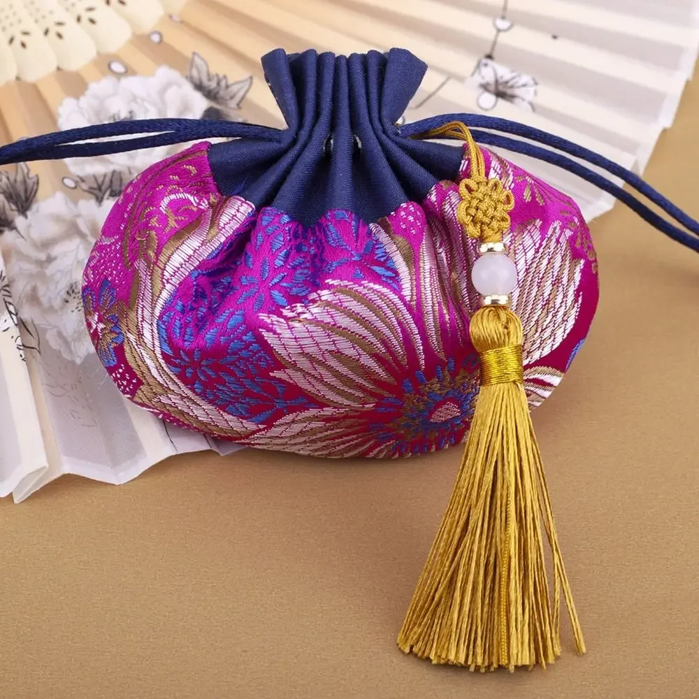 

Парчовый саше для украшений