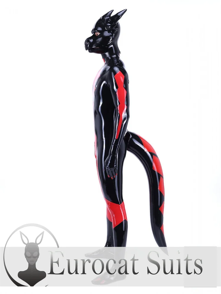 Латексный комбинезон с капюшоном для щенков