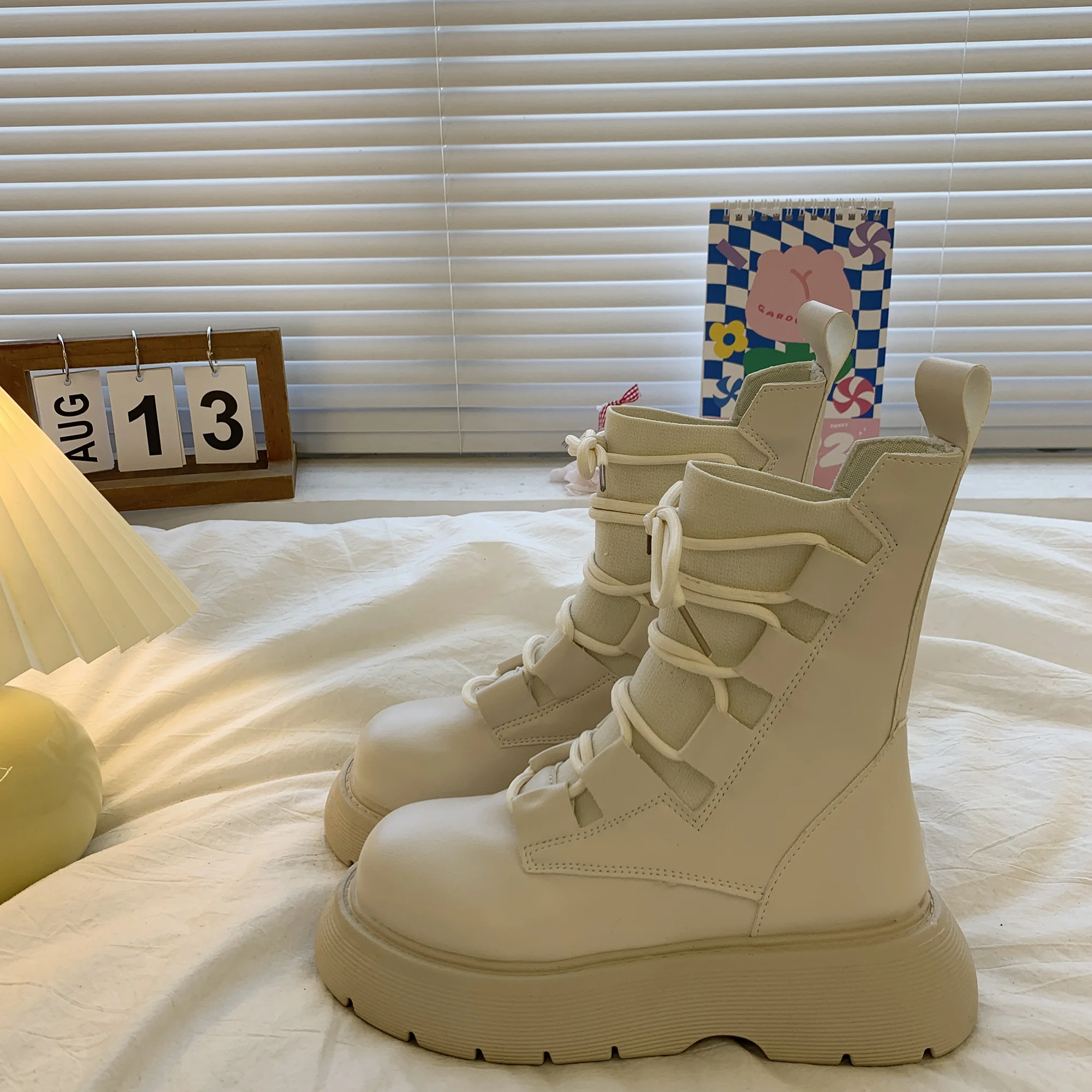 

Женские ботинки со шнуровкой, Дизайнерские однотонные ботильоны на среднем каблуке, с круглым носком, на резиновой подошве, в стиле «Лолита...