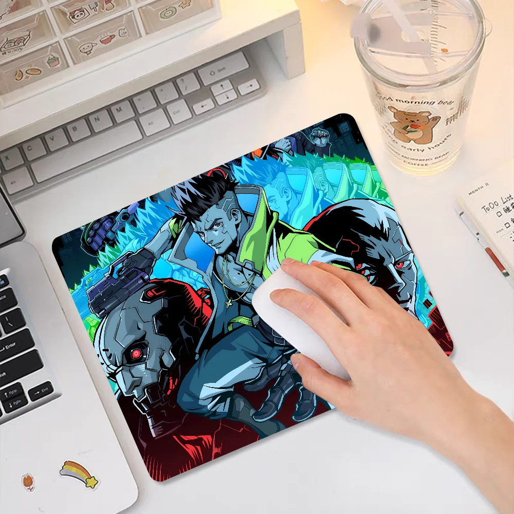 Anime Cyberpunk Edgerunners Mousepad Small LockEdge Mouse Pad For Gamers Computer Desk Rectangular Anti-slip Rubber