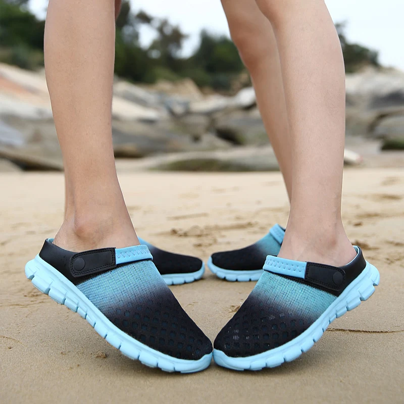 Summer Unisex Mesh Sandals 2022 Men's Sneakers Outdoor Breathable Beach Shoes Half Slippers Designer Slip-on Men's Loafers Shoes