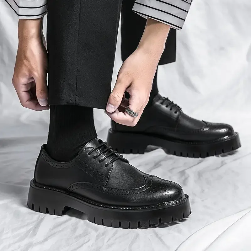 

Мужские черные деловые кожаные туфли мужские увеличивающие рост стельки повседневные летние дышащие в британском стиле жениха Weddi