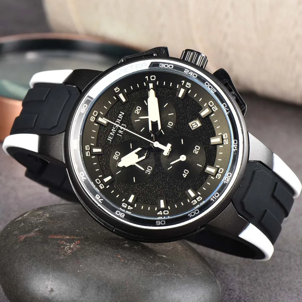 

Fashion Original Brand Watches for Mens Classic Motogp Style Quartz Watch Business Chronograph Automatic Date Sports AAAAA Clock