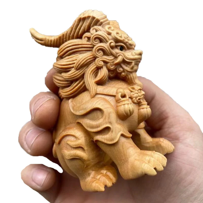 

Solid wood carving mascot three-eyed Kirin ornament Lucky and warding off evil spirits mythical beast Home Living Room Crafts