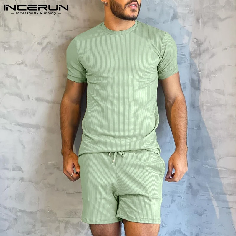 

Комплект из футболки и шортов INCERUN мужской, однотонный, с круглым вырезом и коротким рукавом