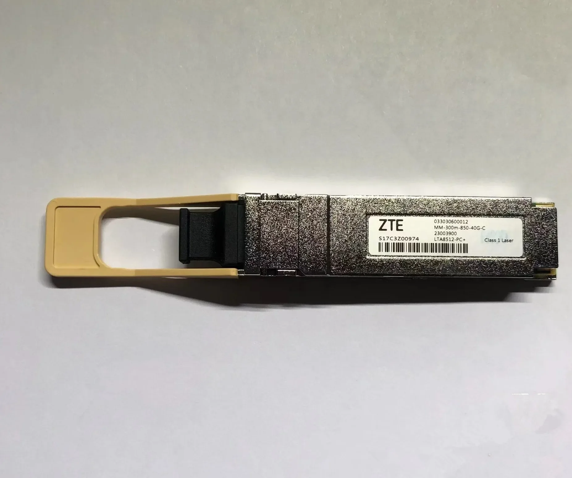 Фото Оптический трансивер Qsfp 40gb Zte 300M 033030600012 MM-300M-850-40G-C MPO 40G QSFP №3