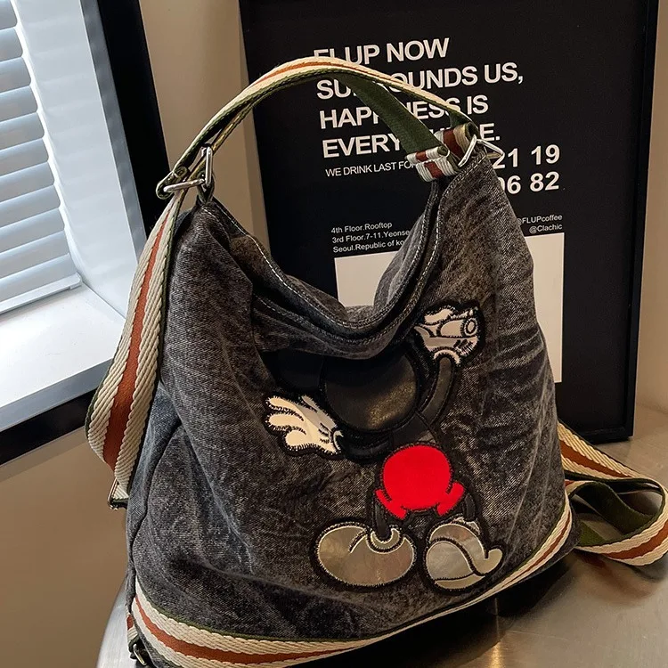 Большая вместительная джинсовая сумка через плечо с мультипликационным