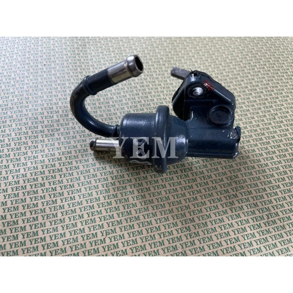 

Топливный насос V3800 1C010-52033 для дизельного двигателя Kubota