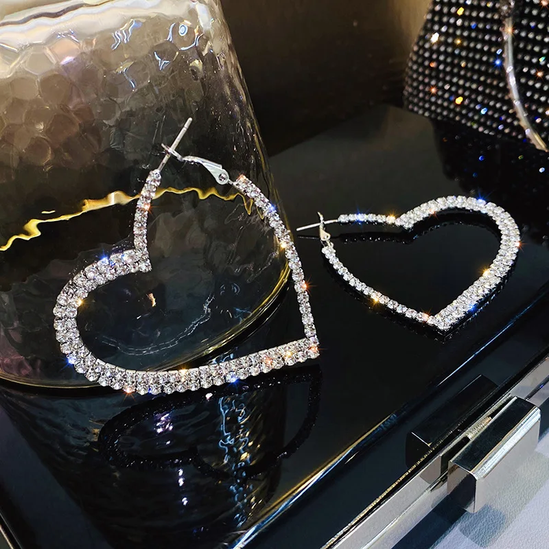 Fashion Jewelry Luxury Exaggerated Personality Big Heart Shaped Earrings for Women Piercing Ear Elegant Woman Long Earrings