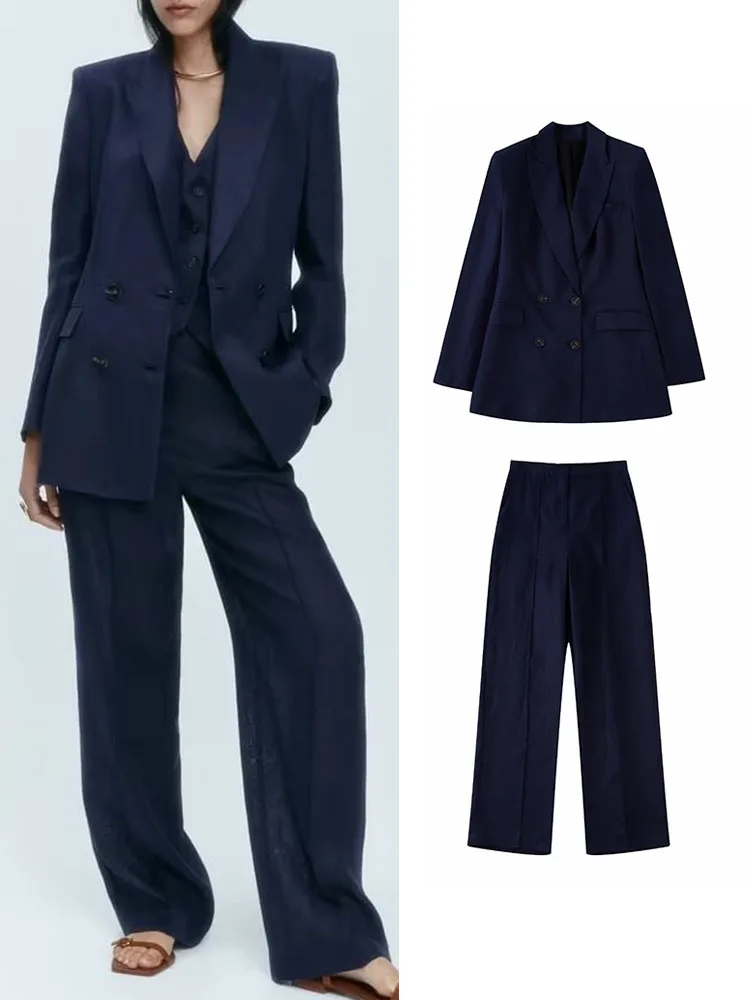 

Женский костюм-двойка из блейзера и прямых брюк, на молнии