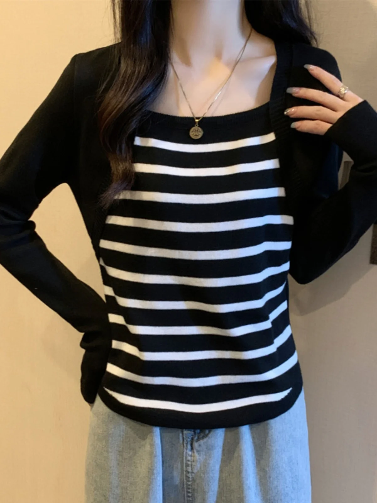 Плюс размер 2025 Новый искусственный трикотаж из двух частей с длинными рукавами