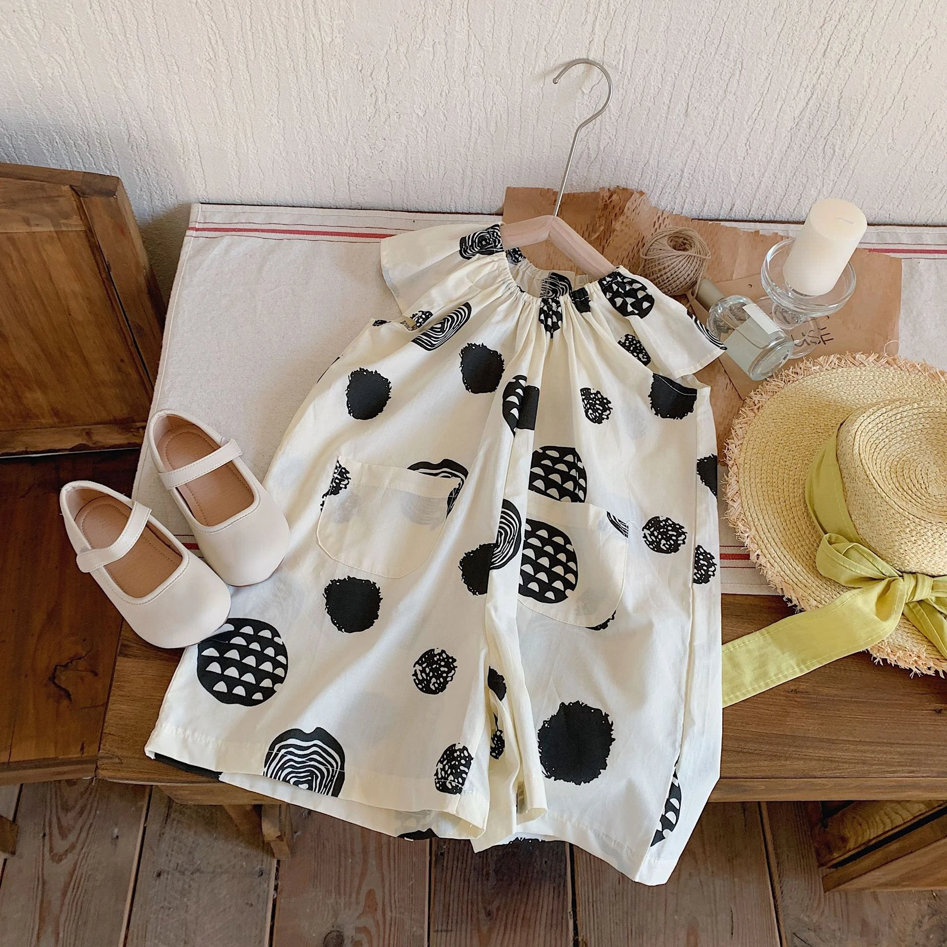 

Детский комбинезон с оборками, на весну-лето