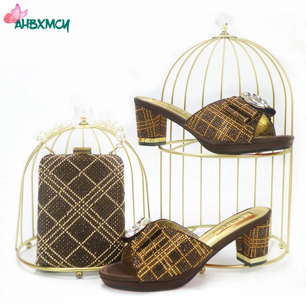 

2022 Nigerian Women Shoes and Bag Set in Coffee Color High Quality New Design Comfortable Heels for Garden Party