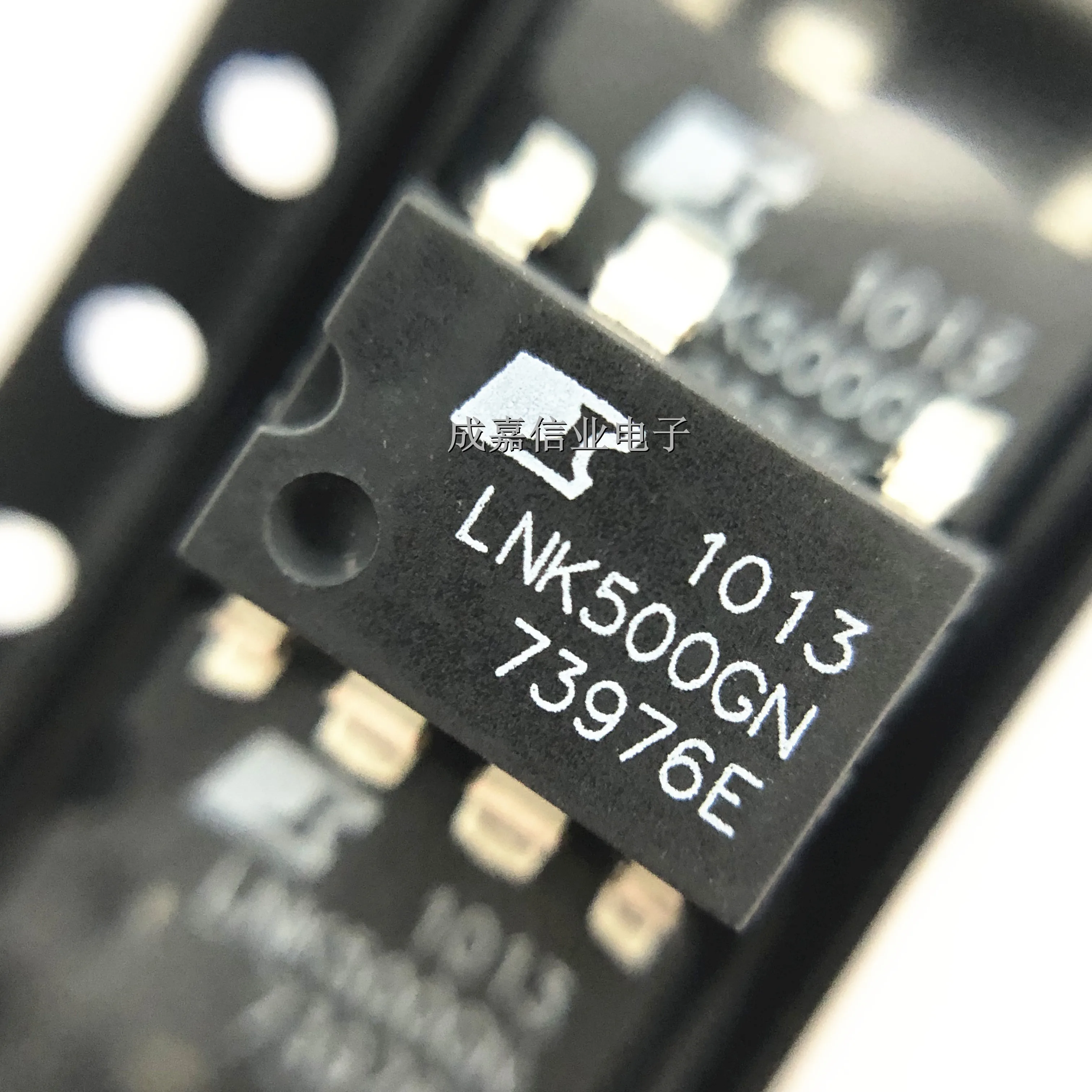 10 шт./партия LNK500GN-TL SOP-7 LNK500GN переменный/постоянный ток 3 Вт 85-265 В переменного тока 4