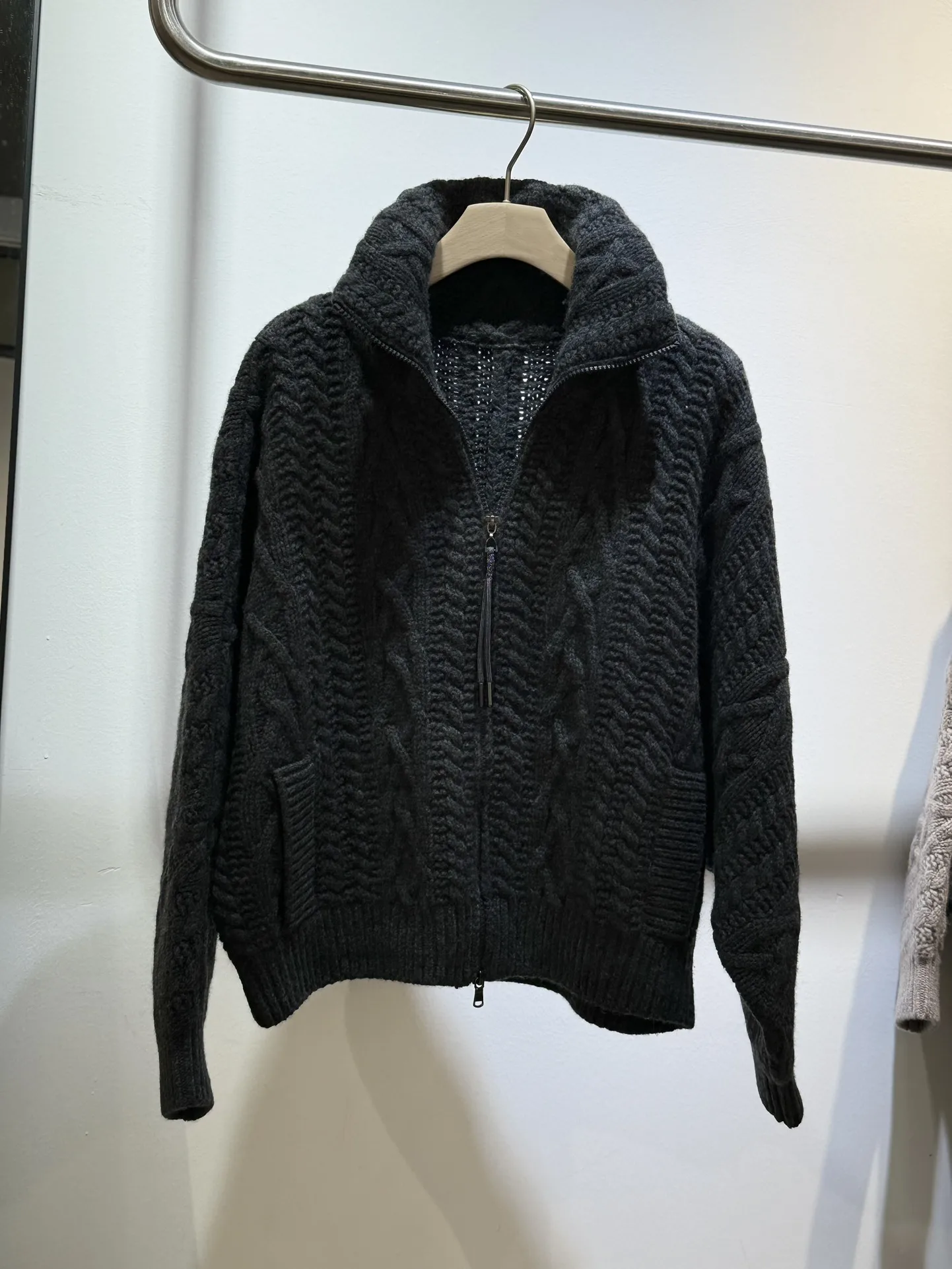 Женский вязаный кашемировый свитер B * C с отложным воротником