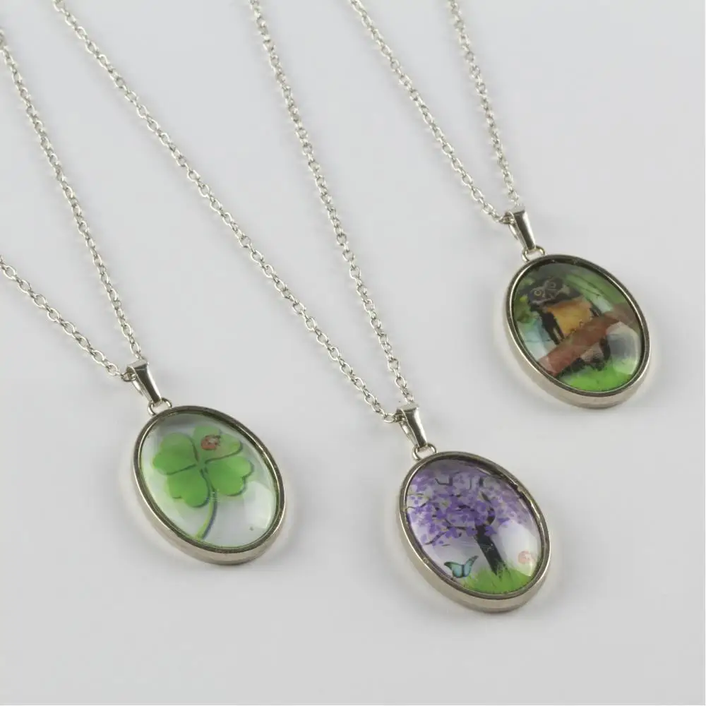 Яркая подвеска в виде колокольчика дерева