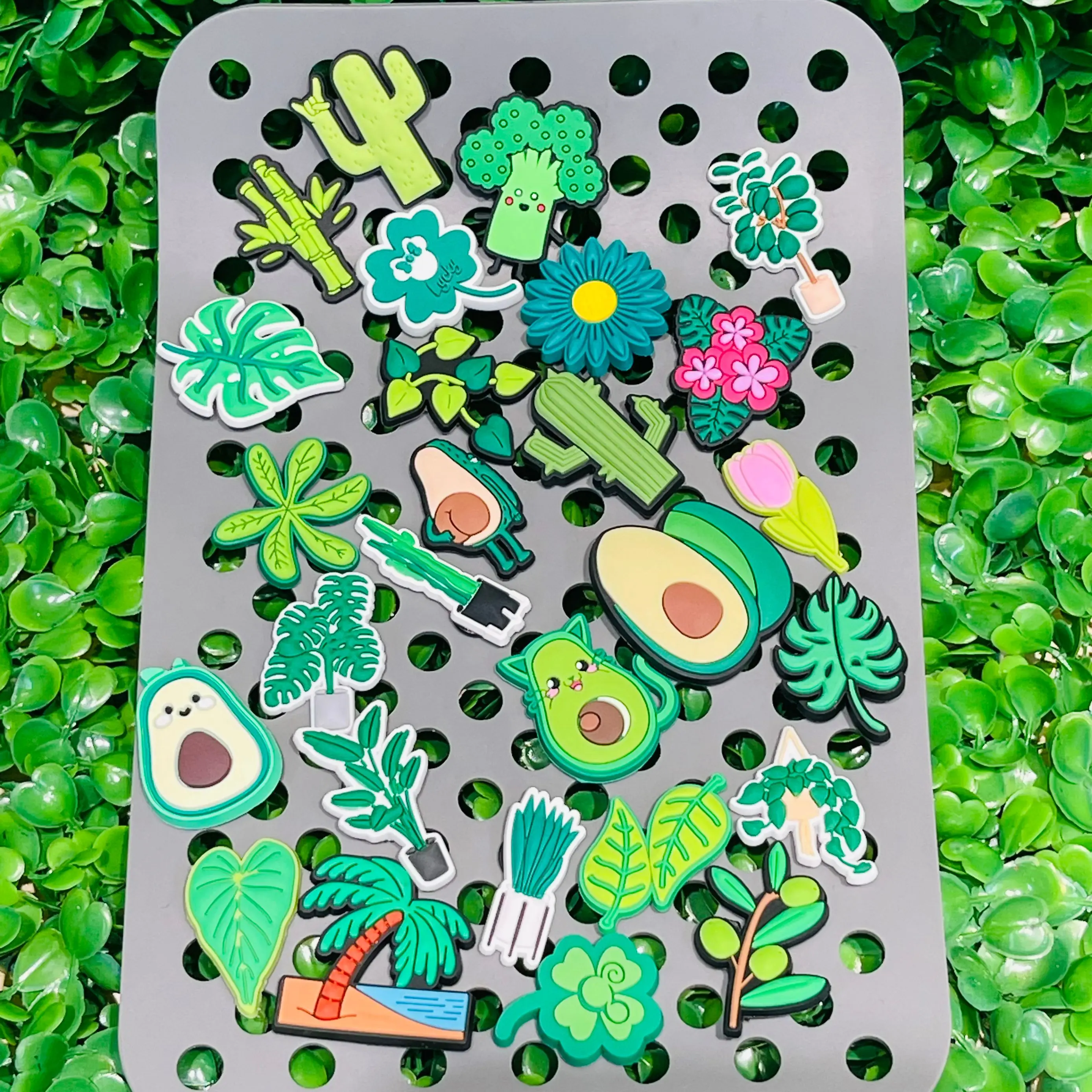 Зеленая Серия 13-27 Шт. ПВХ Виноград Авокадо Гриб Обувь С Пряжкой Подвески Сандалии