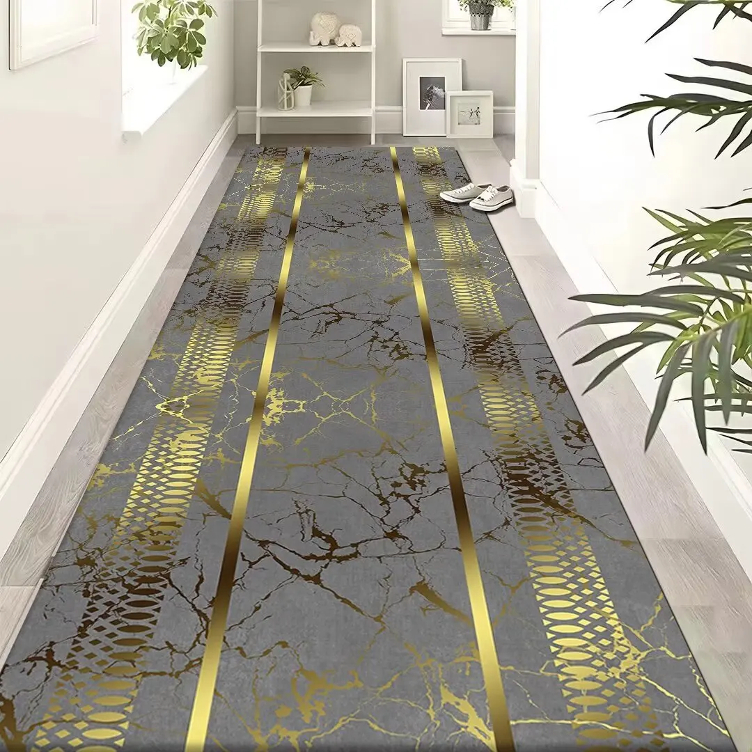 

Золотой длинный ковер для коридора