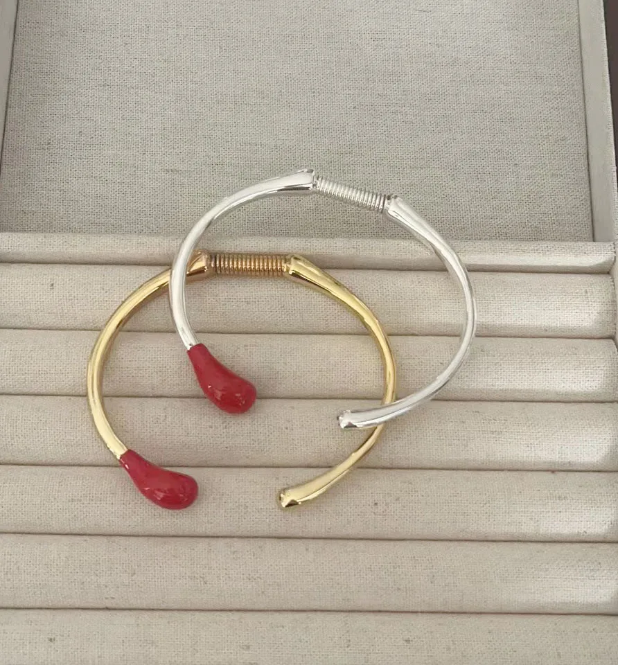 

2023 New UNOde50 Best Selling High Quality Exquisite Bracelet in Europe and America Women's Romantic Jewelry Gift Bag Necklace