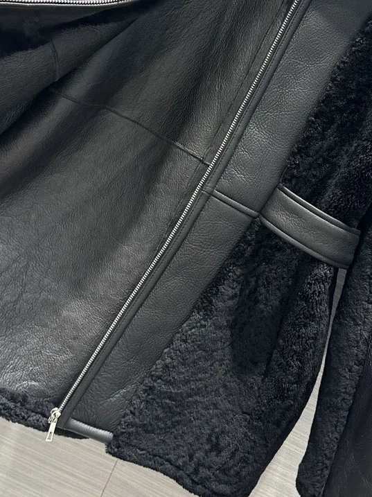 Рисунок 3 - Меховое пальто с отворотом