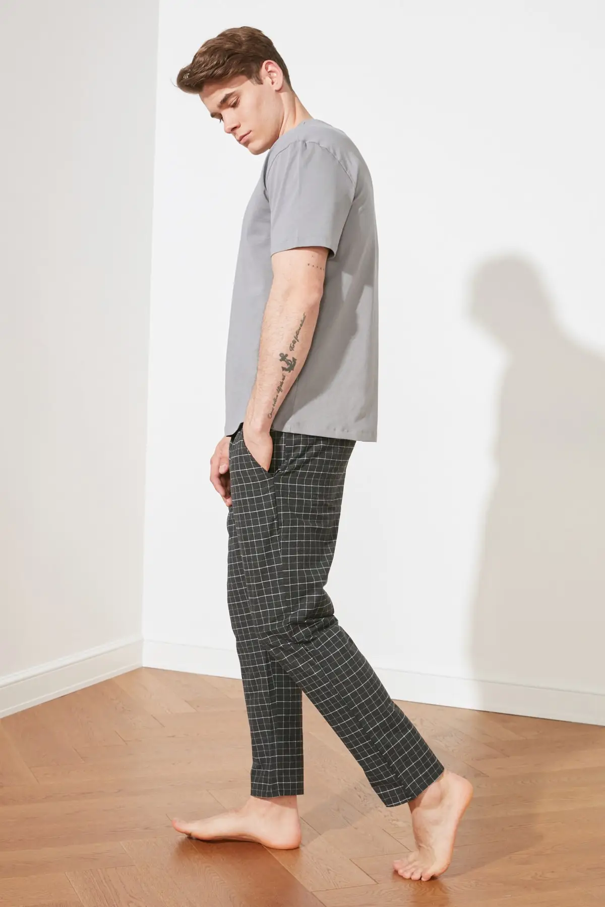 

Trendyol Plaid Woven Pajamas set THMAW21PT1085