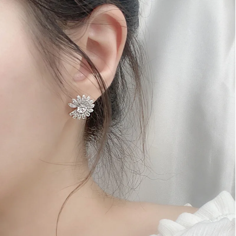 Женские серьги-снежинки из серебра 0 5 пробы