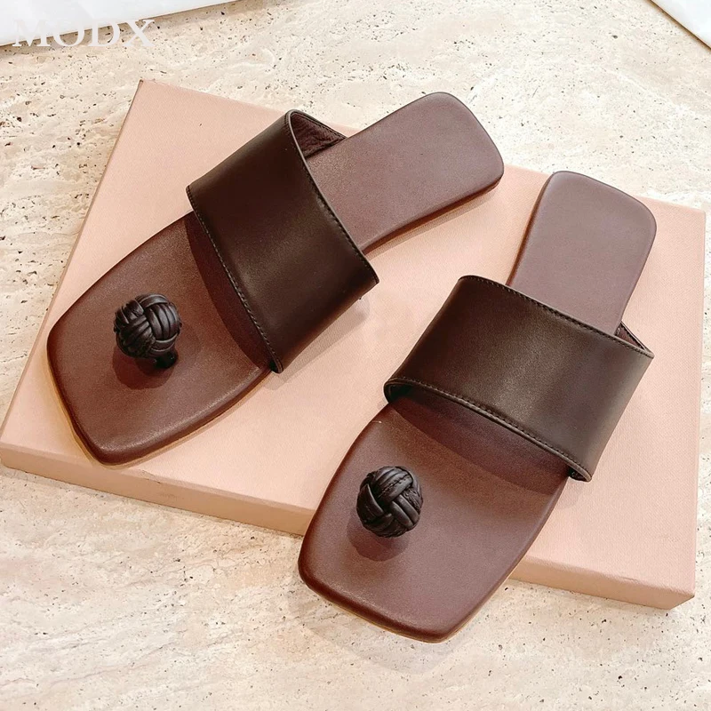 

Женские уличные Шлепанцы из натуральной кожи в стиле ретро, универсальные сандалии на плоской подошве с квадратным носком, плетеные туфли ручной работы с круглым носком и застежкой, 2023