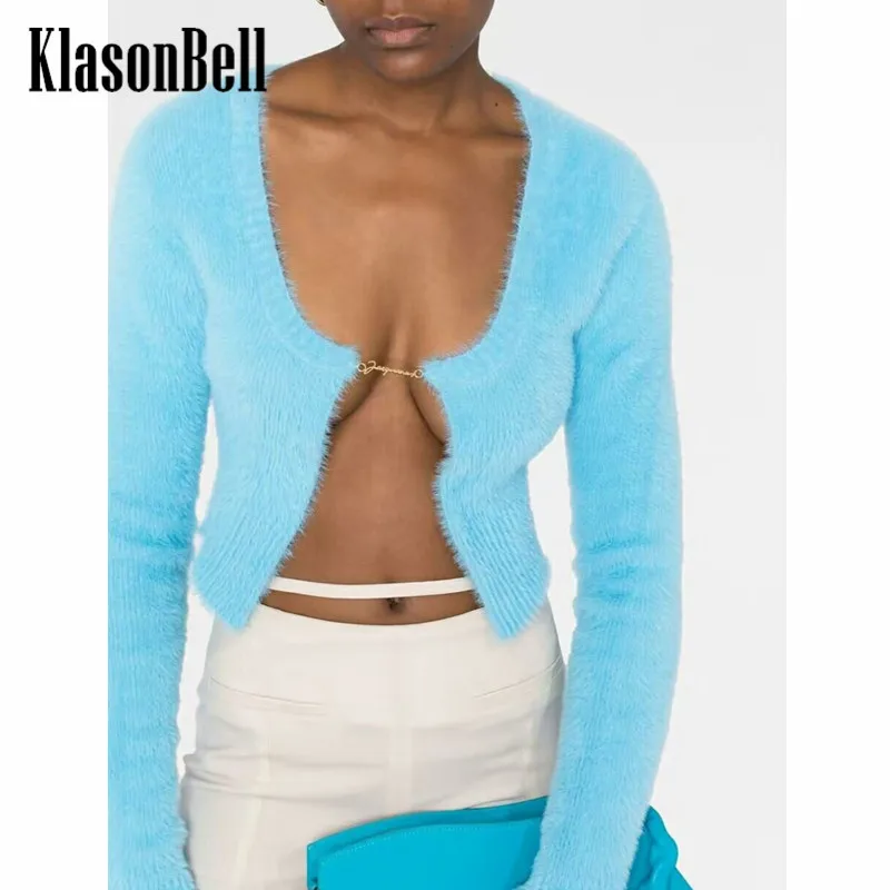 

10.19 KlasonBell Fashion Comfortable Plush O-Neck Chain Button Short Knitted Cardigan Women
