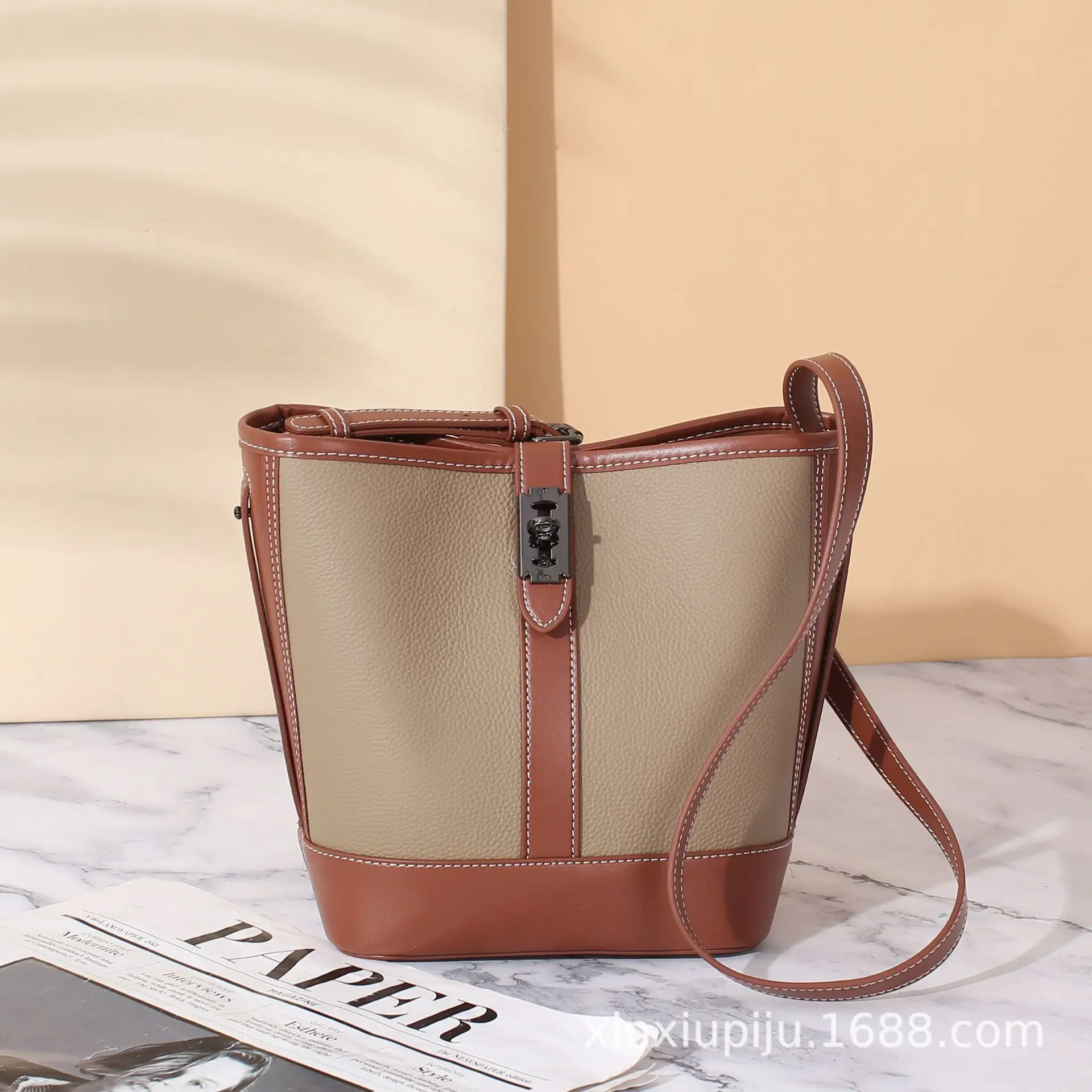 New Cowhide Bag 2022 Shoulder Bag Large Capacity Fashion Messenger Bag Women's Genuine Leather Bag Retro Handbag Tote Bag